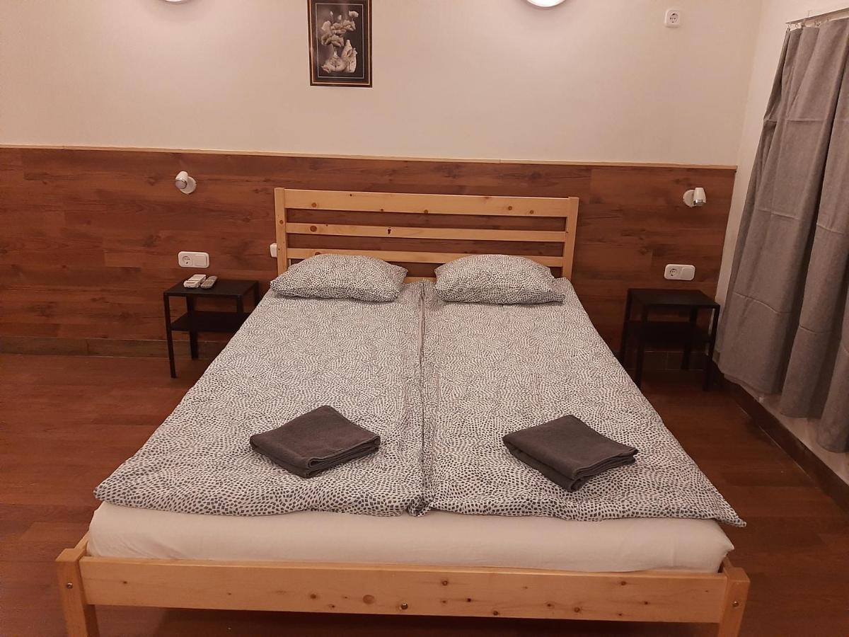 Apartman Voeroesmarty Budapeste Exterior foto
