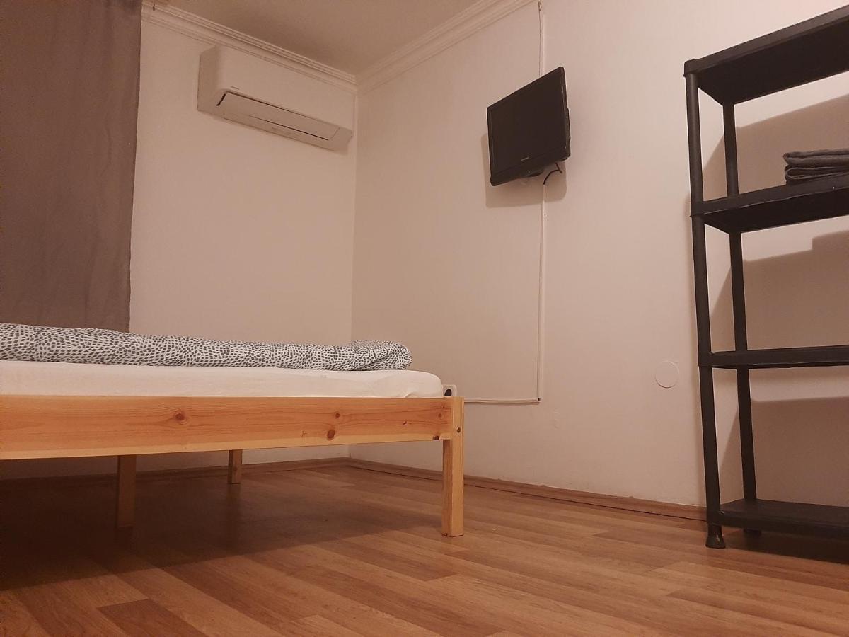 Apartman Voeroesmarty Budapeste Exterior foto
