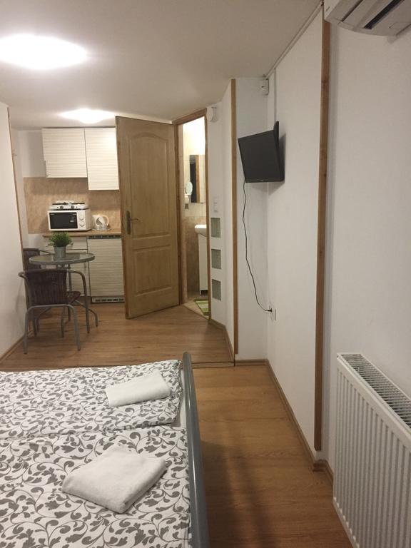 Apartman Voeroesmarty Budapeste Exterior foto