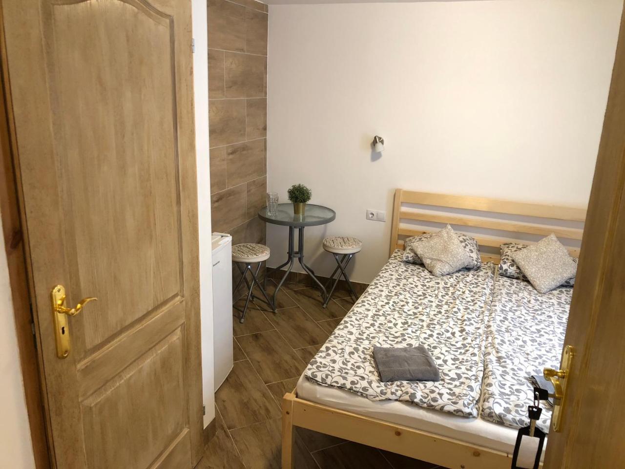 Apartman Voeroesmarty Budapeste Exterior foto